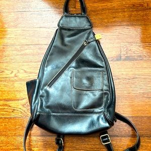 A very nice comfortable bag that’s great for shopping and road trips